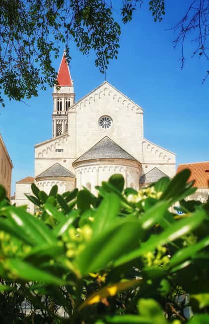 Discover Trogir: Guided Walking Tour of a Medieval Gem - Key Points