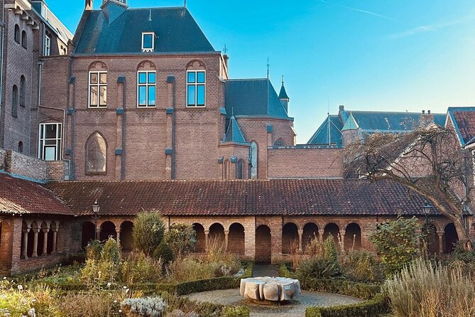 Discover Utrecht: a Self-Guided Augmented Reality City Tour - Visiting the Hidden Saint Willibrord Church