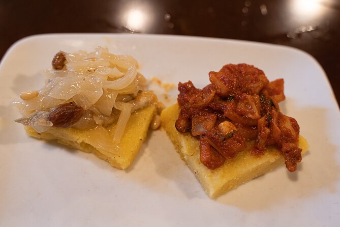 Discover Venice Like a Local: Small Group Cicchetti & Wine Tour - Sampling Venetian Cicchetti in Historic San Polo