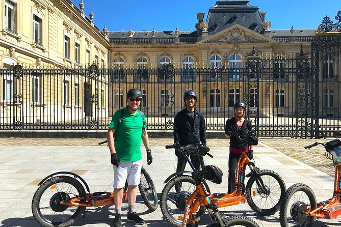 Discover Versailles on electric 2-wheelers (Yes to PRM) - Admiring the Grand Canal from the Port
