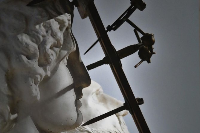 Discover your talent in sculpture, in a country where golden section was born. - Key Points