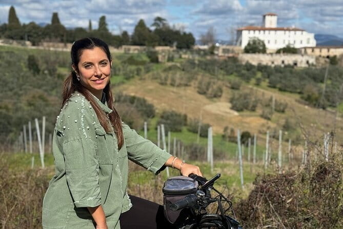 Discovering Bees in Volterra - Honey and Hive Products Tasting