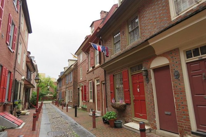 Discovering Colonial Philadelphia Private Walking Tour - Walking Through Philadelphia’s Historic Streets