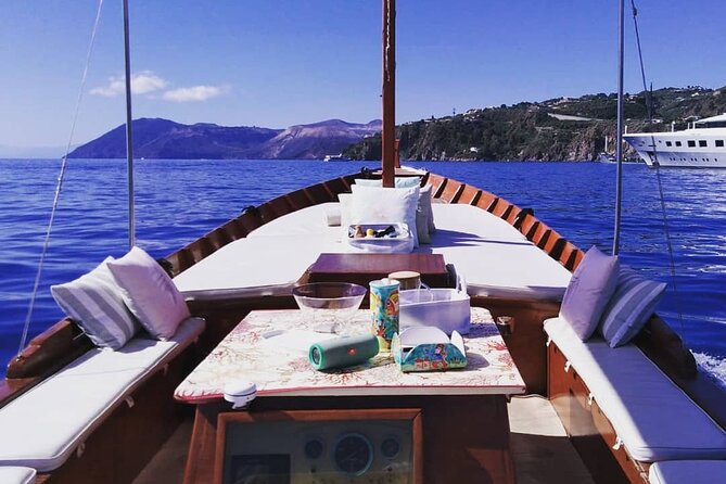 Discovering Lipari by boat (Private tour) - Departure Options and Flexible Scheduling