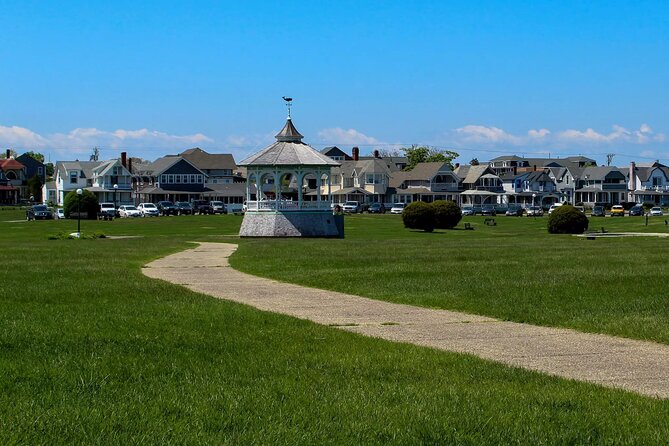 Discovering Oak Bluffs: A Self-Guided Audio Tour - Key Landmarks Around Trinity Park