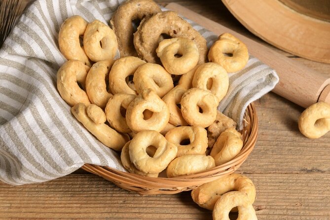 Discovering the Apulian beauties Lecce and Ostuni - Transition from Ostuni to Lecce