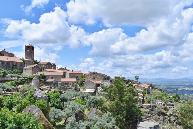 Discovering the historic village of Monsanto - Food and Drinks on the Tour
