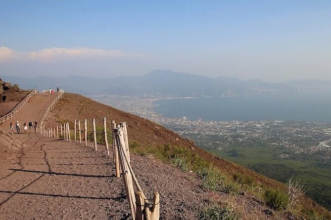 Discovering the Vesuvius - VIP tour / Small group - Exploring Pompeii Before the Ascent