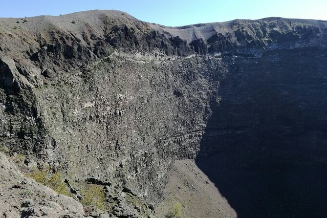 Discovering the Vesuvius - VIP tour / Small group - Ascending Mount Vesuvius: From the Park to the Crater