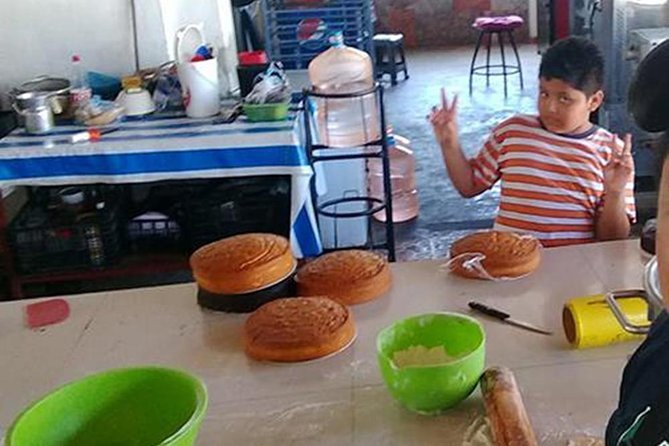 Discovery Acapulco - Visiting a Local Family Home and Tasting Traditional Pastries