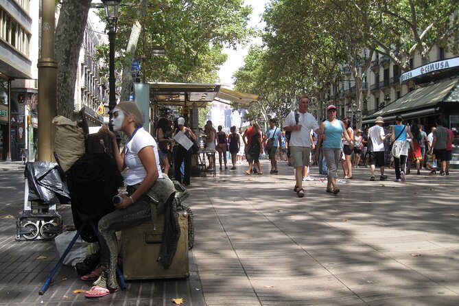 Discovery bike tour of Barcelona - From Arc de Triomf to Parc de la Ciutadella