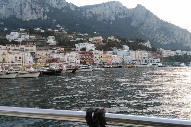 Discovery Capri Island by Boat from Capri - Logistics and Practical Tips