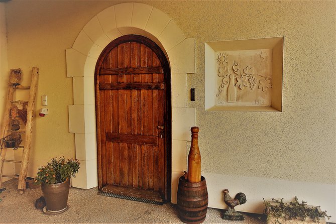 Discovery of a Champagne from Vintner, from the cellar to the tasting - Flexibility and Accessibility for Visitors