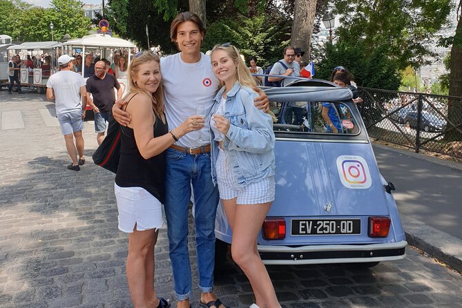 Discovery of Montmartre in a 2CV - 45 min - The Wall of Love and Romantic Landmarks
