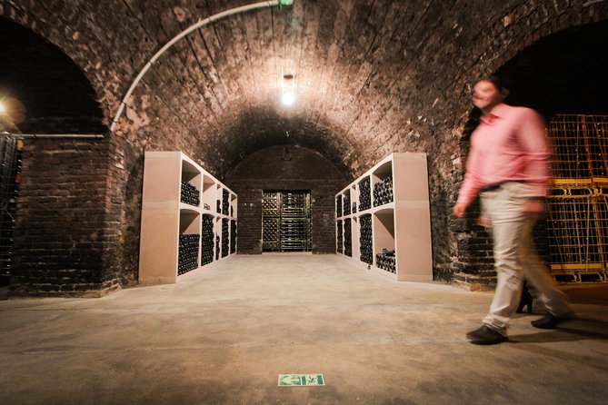 Discovery tour (2 tastings) - Why Choose This Tour: Strengths and Considerations