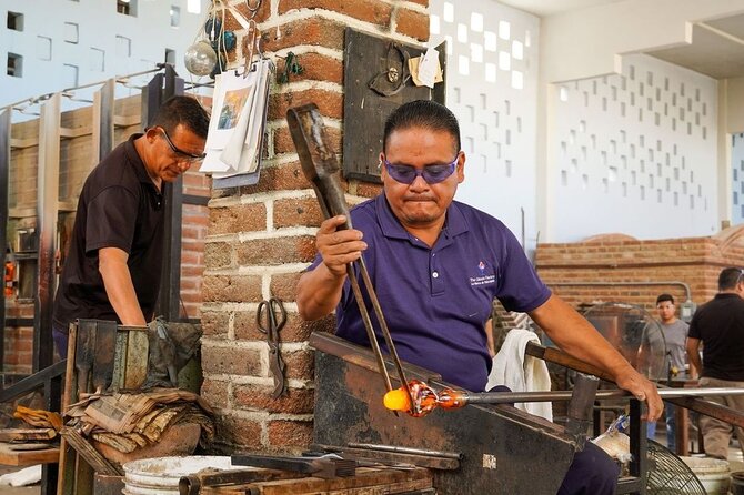 Discovery Tour of Cabo Arch and City Tour - Accessibility and Physical Considerations