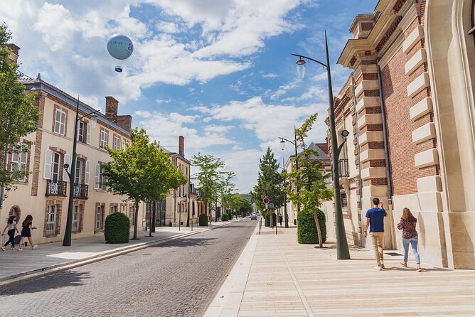Discovery Tour Reims and Epernay - Strolling Along Avenue de Champagne