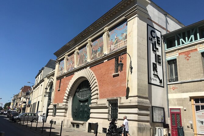 Discovery walk of Reims and Champagne tasting - Exploring Reims’ Iconic Squares: Place Royale and Place du Forum
