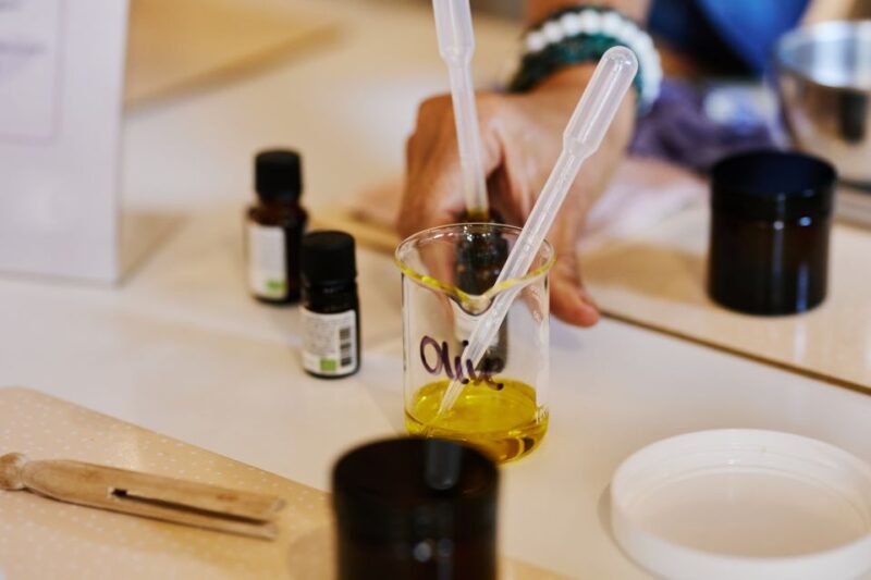 DIY organic plants cosmetics Workshop - What You Will Learn About Organic Plants in the Laboratory