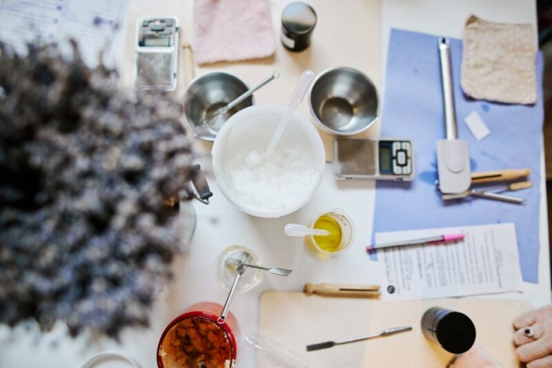 DIY organic plants cosmetics Workshop - The Crafting Experience: From Plants to Product