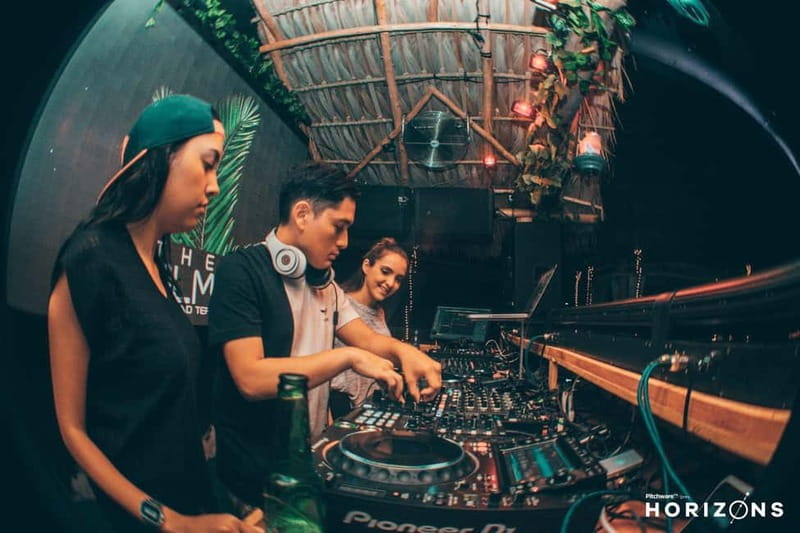 DJ for a Day: Learn to Mix Like a Pro in Berlin. - Key Points