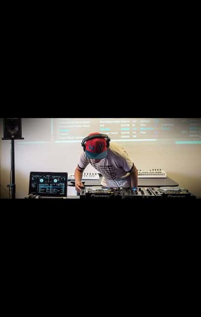 DJ for a Day: Learn to Mix Like a Pro in Berlin. - Learning the Basics of Beatmatching and Transitions