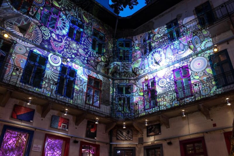 Doboz Ruin Pub and Club Entry & Drink Ticket - Discover the Unique Atmosphere of Doboz in Budapest