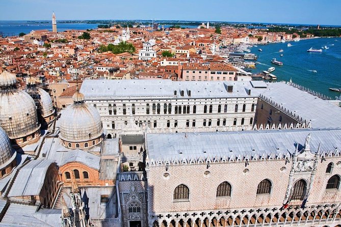 Doge's Palace small group or private tour with a local guide - Honesty About Recent Challenges: Guide No-Show Issue