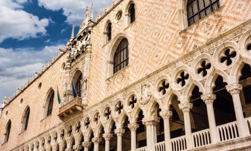 Doge's Palace small group or private tour with a local guide - Key Points