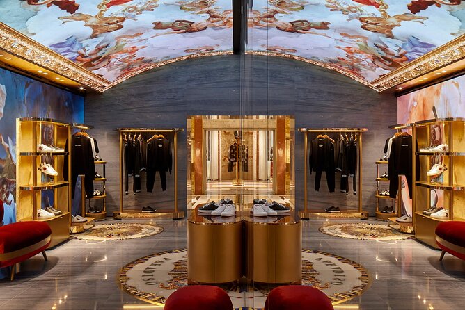 Dolce and Gabbana Rome with personal shopper and make-up artist - Key Points