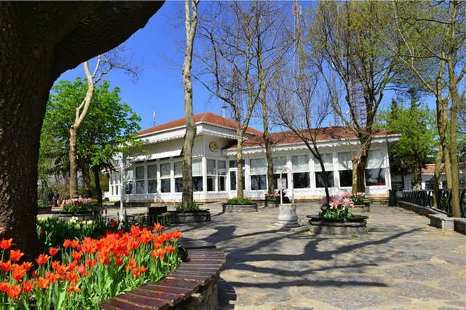 Dolmabace Palace, Bosphorus Boat Tour , Eyüp Sultan Mosque Tour - Visiting the Golden Horn and Eyüp Sultan Mosque