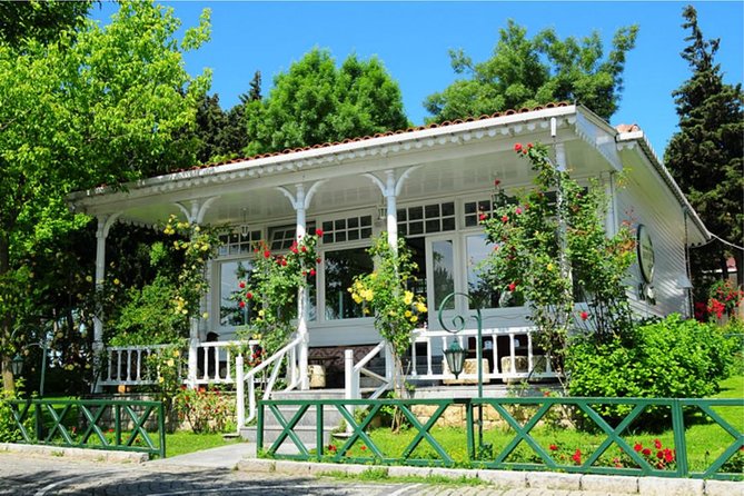 Dolmabace Palace, Bosphorus Boat Tour , Eyüp Sultan Mosque Tour - Pierre Loti Hill: A Literary and Scenic Haven