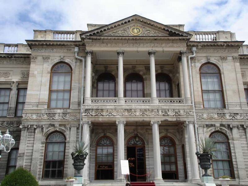 Dolmabahce Palace & Harem Skip-the-Line Entry & Audio Guide - Navigating the Self-Guided Experience