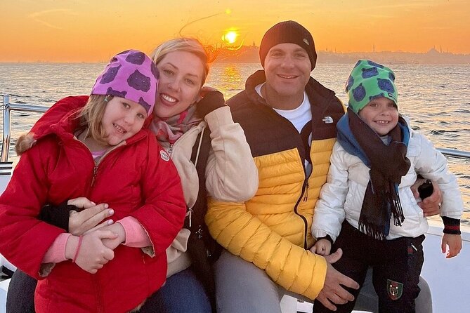 Dolmabahçe Palace Tour & Sunset Cruise on Luxury Yacht - The Yacht Cruise Experience: Food, Views, and Relaxation