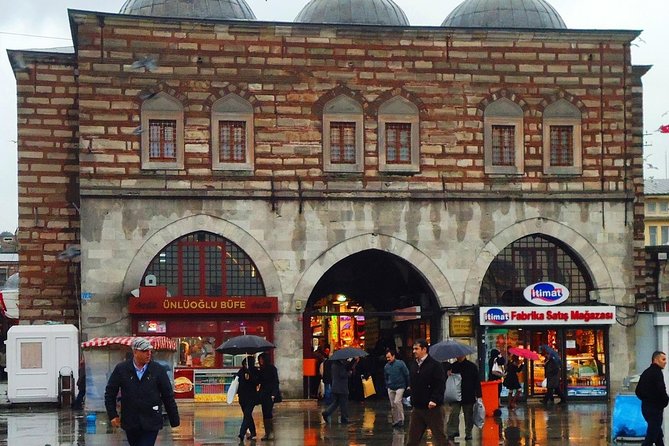 Dolmabahçe Palace with Bosphorus Tour by Boat - Bosphorus Boat Tour: Scenic and Relaxing