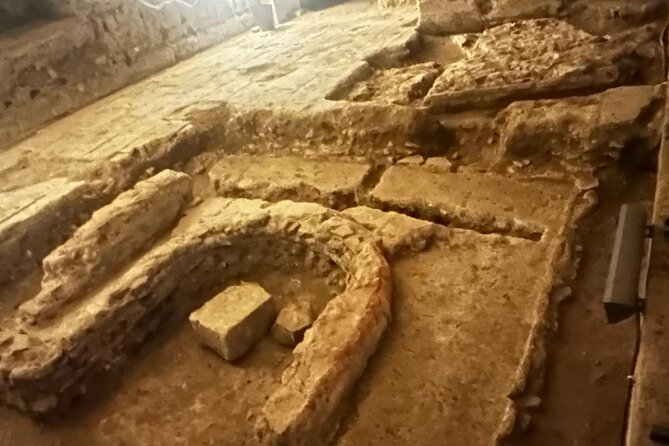 Domus Aurea (Golden House) of the Roman Emperor Nero Guided Tour - Exploring Nero’s Life and Reign in the Tour Narrative