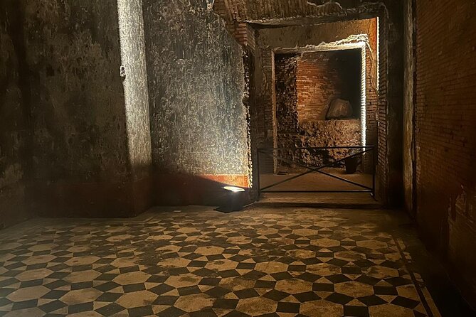 Domus Aurea (Golden House) of the Roman Emperor Nero Guided Tour - The Modern Technology: Virtual Devices in the Tour