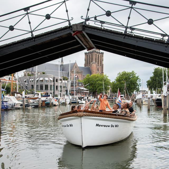 Dordrecht: City Canal Cruise - Explore Hollands Oldest City from the Water on a 75-Minute Cruise