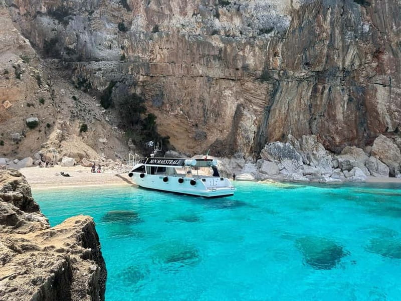 Dorgali: Cala Luna Boat Trip - Sunbathing, Swimming, and Photo Opportunities at Cala Luna