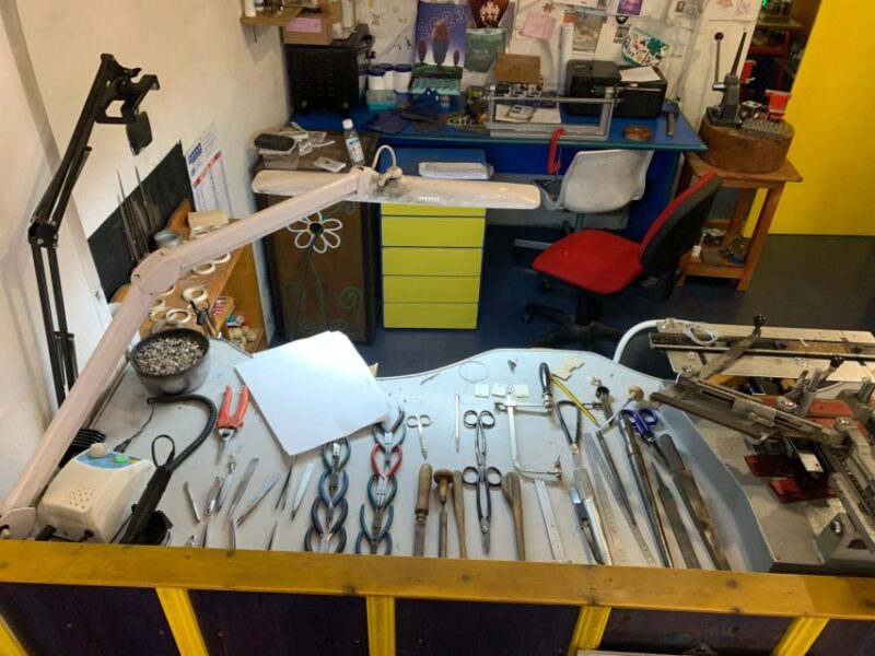 Dorgali: visit a goldsmith's lab of the Sardinian filigree - Key Points