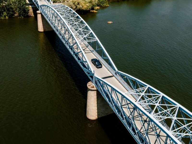 Douro Luxury - Private Cruise Premium Winery and Restaurant - Visiting Top Douro Vineyards and Tasting Port and DOC Wines