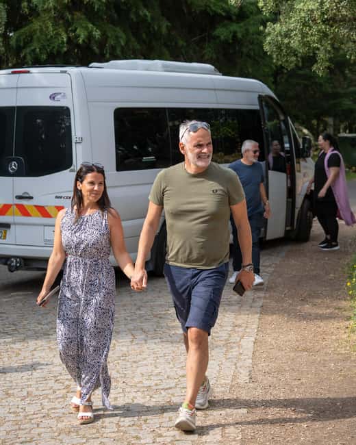 Douro Premium: Wine Tasting, Traditional Lunch, and Galafura Viewpoint - Starting Point in Cais da Régua