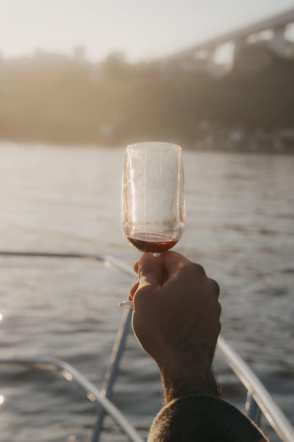 Douro River Cruise with Cheese & Tonic Porto in a Sailboat - The Meeting Point and Ease of Booking