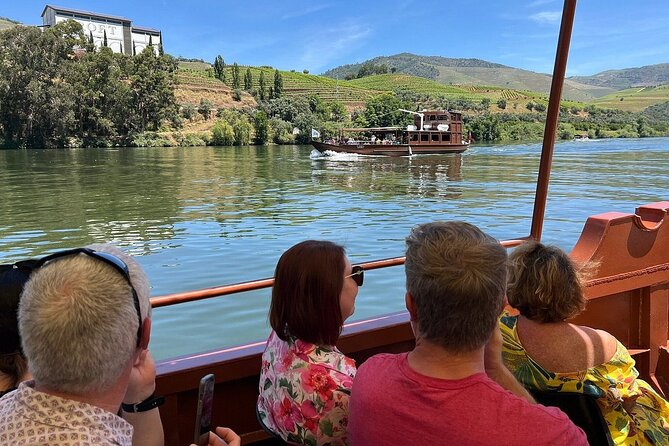 Douro Tour with Wine Tasting, River Cruise and Visit to Lamego - Experience the Douro Valley with a Comprehensive Day Trip from Porto