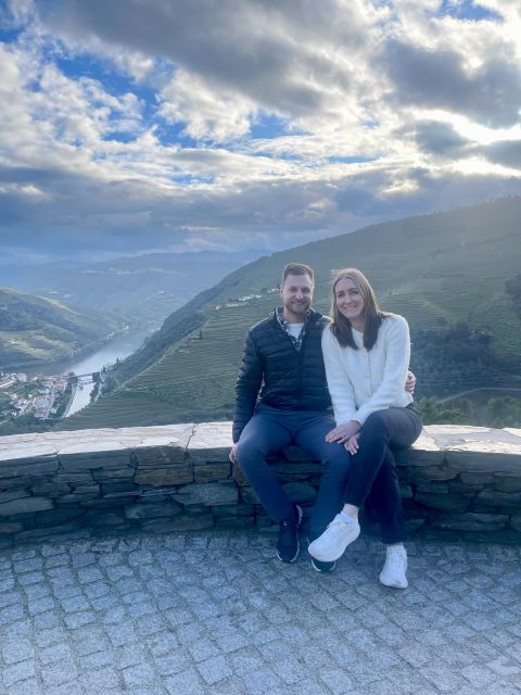 Douro Valley: Authentic Wine Tour - Savoring a Tasty Regional Lunch at a Local Restaurant
