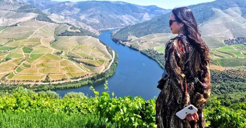 Douro Valley-Expert Guide-Boat-Lunch-Tastings PremiumService - Touring Two High-Quality Wineries: Port and Table Wines