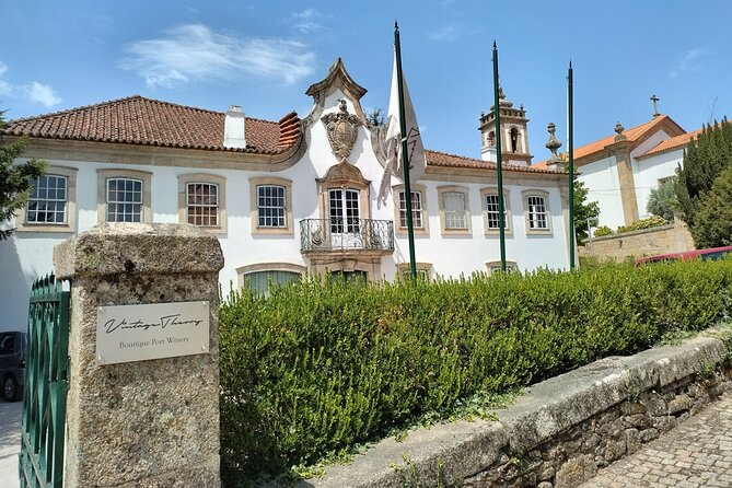 Douro Valley full experience with limited small group - Traditional Lunch at The Vintage House