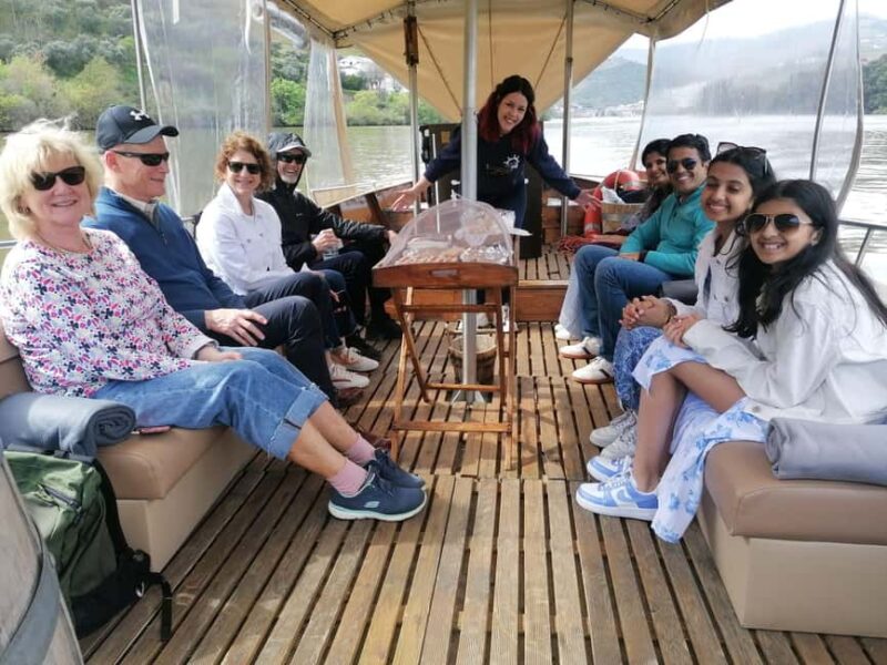 Douro Valley: Half-Day, with 1 winery & 1-h boat tour - Guides and Group Size