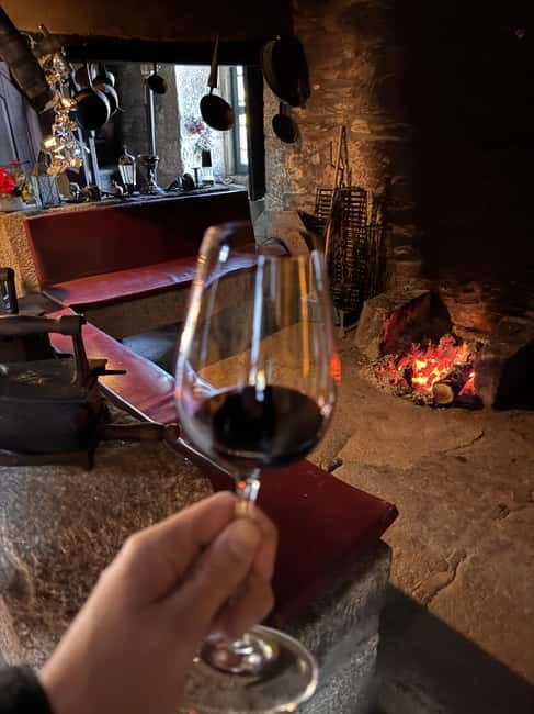 Douro Valley: Private 4wd Tour, Winery Visit, Boat & Lunch - A Gourmet Lunch Paired with DOC Wines