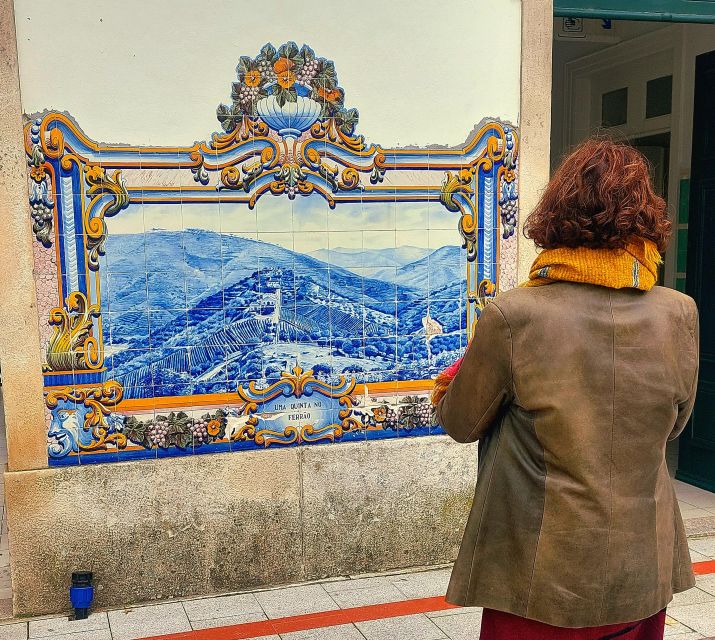 Douro Valley private tour & wine experience including lunch - River Cruise in Pinhão for Lush Landscape Views